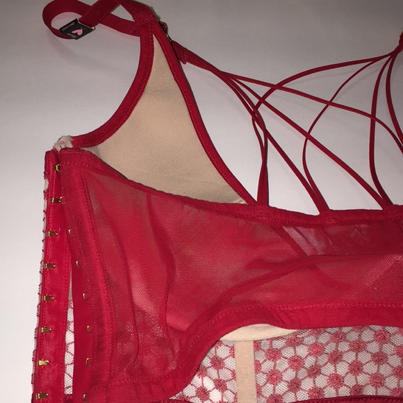 Victoria Secret bra now let’s start preparing for 4th of July - Picture 4 of 5